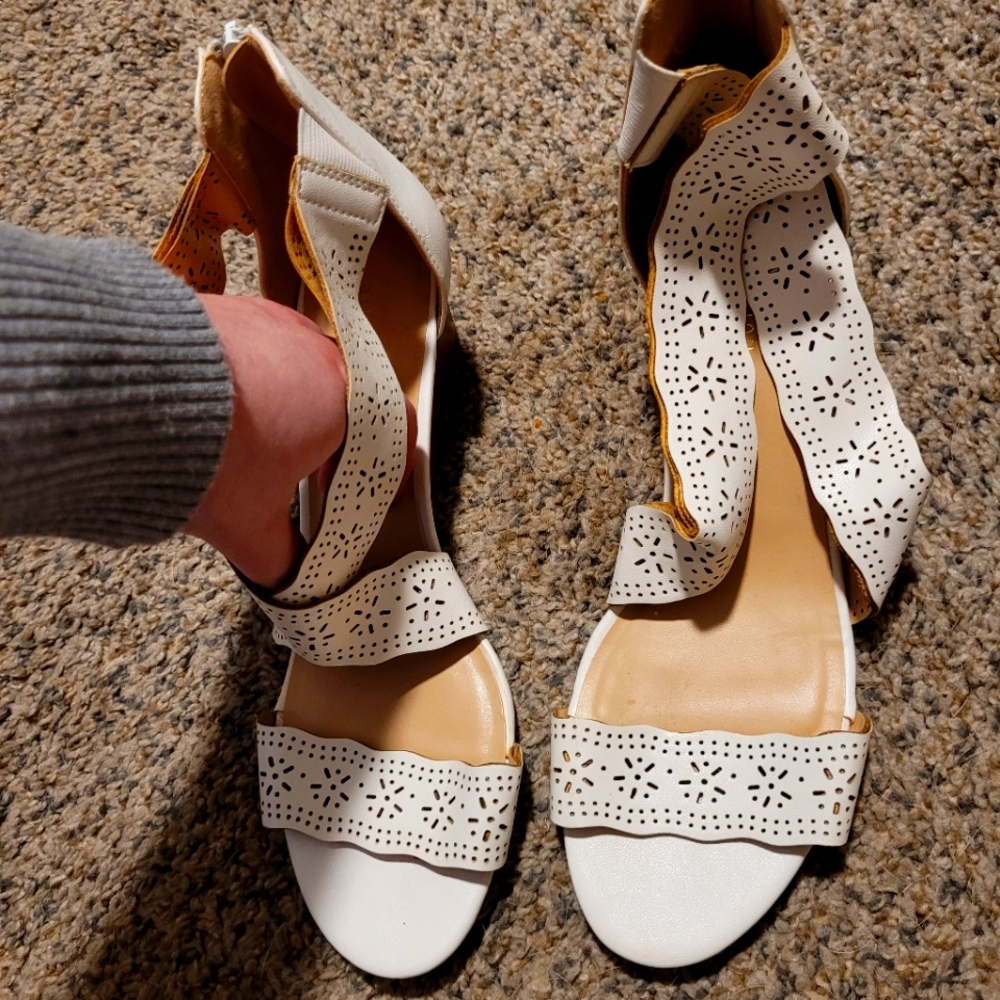 White sandels